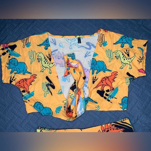 Woman’s Dinosaur Short Set - Picture 3 of 8